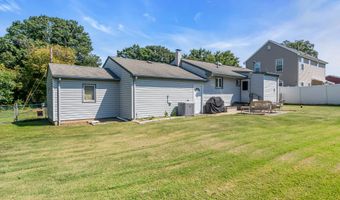 12 Oakshades Ave, Aberdeen, NJ 07747