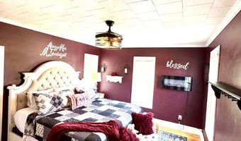 305 N Washington St, Abingdon, IL 61410