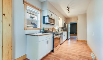 601 Walnut St, Alhambra, IL 62001