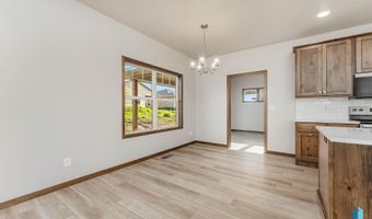 2404 E Brek St, Brandon, SD 57005