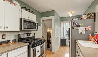818 Northwestern Ave, Ames, IA 50010