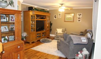 999 Old Coldbrook Rd, Barre, MA 01005