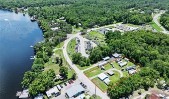 55521 FRONT St, Astor, FL 32102