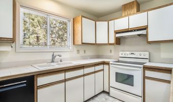 64507 McGrath Rd, Bend, OR 97701