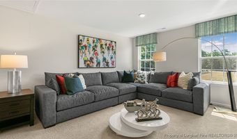 941 Misty Creek Dr, Aberdeen, NC 28315