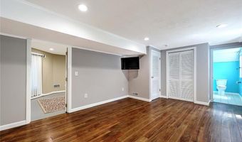 135 Foote St, Barrington, RI 02806