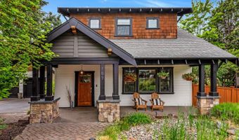 157 NW Black Hawk Ave, Bend, OR 97703