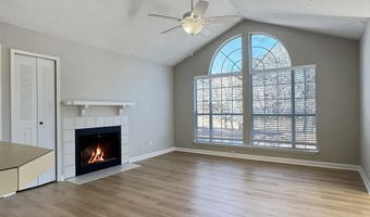 901 Wentworth Ct, Alpharetta, GA 30022