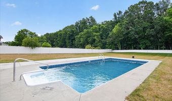 2066 Friar Tuck Cir, Adrian, MI 49221