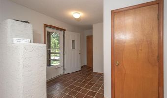 918 King St, Baldwin City, KS 66006