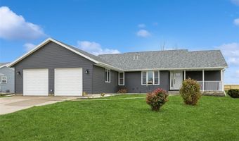 610 Circleview Dr, Atkins, IA 52206