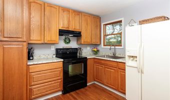 5090 Ridgeview Dr, Arnold, MO 63010