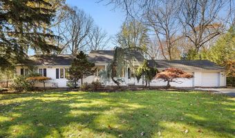 25 Edgebrook Ln, Airmont, NY 10952