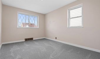 2119 Mcminn St, Aliquippa, PA 15001