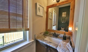 402 S CHINKAPIN Dr, Atoka, TN 38004