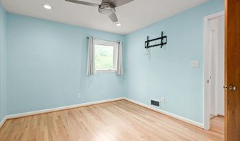 9026 MCNAIR Dr, Alexandria, VA 22309