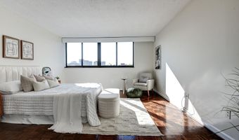 1101 S ARLINGTON RIDGE Rd S 208, Arlington, VA 22202