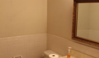 802 N Jefferson St, Ava, MO 65608