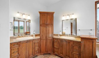 325 Braught Ln, Bosque Farms, NM 87068
