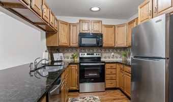 654 Edgewater Dr 15, Spring Lake, MI 49456