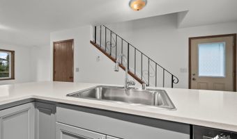 424 E Manor Ave, Anchorage, AK 99501