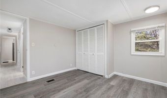 12 Valiant Dr, Coventry, RI 02816