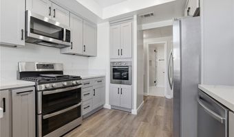 5310 Zelzah Ave 302, Encino, CA 91316