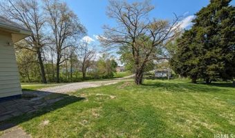 322 W 8th St, Bicknell, IN 47512