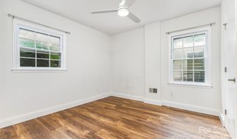 6422 Idlebrook Dr, Charlotte, NC 28212