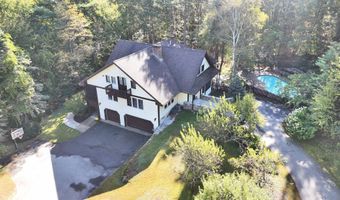 107 Fresh Pond Ln, Brookline, NH 03033