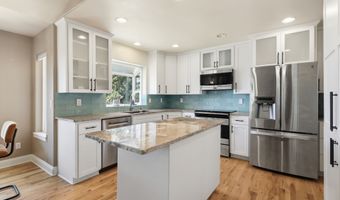 33833 NE Sunnyview Dr, Albany, OR 97322