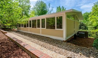 7413 REBECCA Dr, Alexandria, VA 22307
