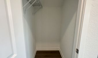 190 Peeps Ct, Adkins, TX 78101