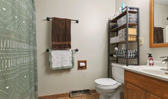 422 W Ctr, Alma, MI 48801