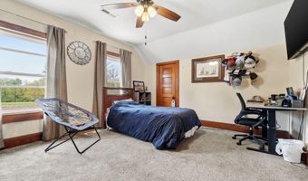 615 E Prairie Ln, Ash Grove, MO 65604