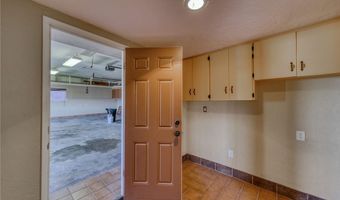 3194 Sycamore Ave, Bullhead City, AZ 86429