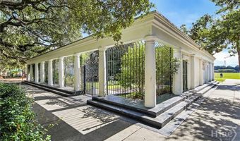 309 E Duffy St, Savannah, GA 31401