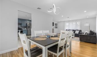384 Valley Rd, Middletown, RI 02842