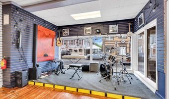 689 E Bay Ave, Barnegat, NJ 08005
