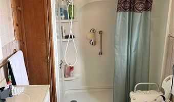 1015 S 6th St, Atchison, KS 66002