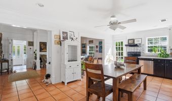 130 14th St, Apalachicola, FL 32320