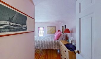 12 Sherman St, Newport, RI 02840