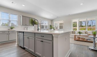 1296 Woodhouse Dr NW, Ash, NC 28420