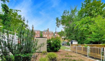640 CHESAPEAKE St SE, Washington, DC 20032