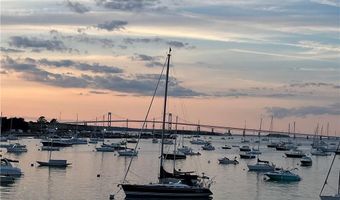 127 Harrison Ave 10, Newport, RI 02840