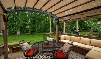 160 Greengage Cir, Amherst, NY 14051