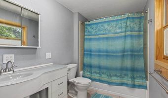 5611 Wazeecha Ave, Wisconsin Rapids, WI 54494