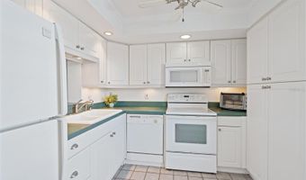 2621 COVE CAY Dr 407, Clearwater, FL 33760