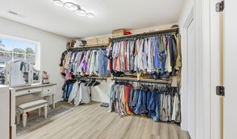 160 Leadwood St, Andrews, SC 29510