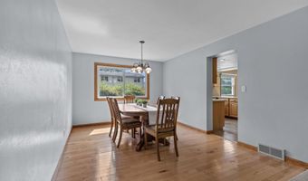 1330 N BRIARCLIFF Dr, Appleton, WI 54915